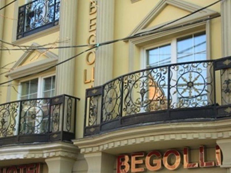 Hotel Begolli Pristina Esterno foto