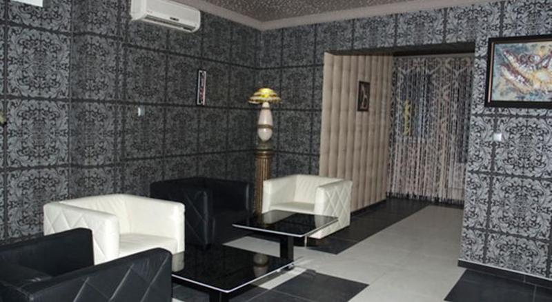 Hotel Begolli Pristina Esterno foto