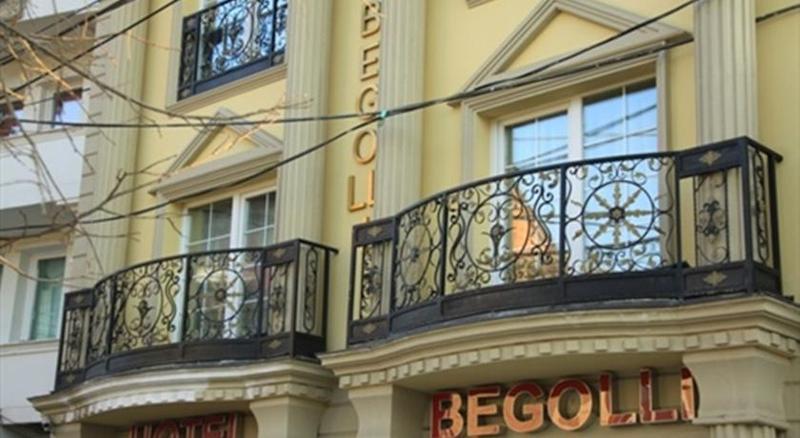 Hotel Begolli Pristina Esterno foto