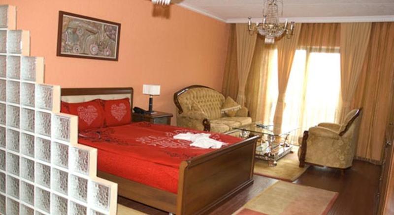 Hotel Begolli Pristina Camera foto