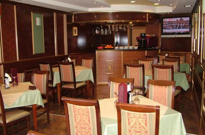 Hotel Begolli Pristina Ristorante foto