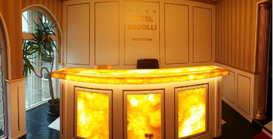 Hotel Begolli Pristina Esterno foto