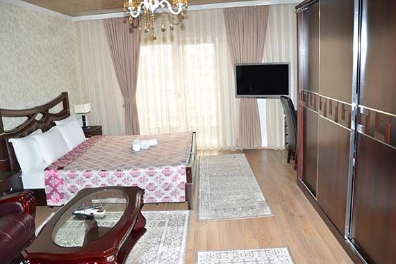 Hotel Begolli Pristina Esterno foto