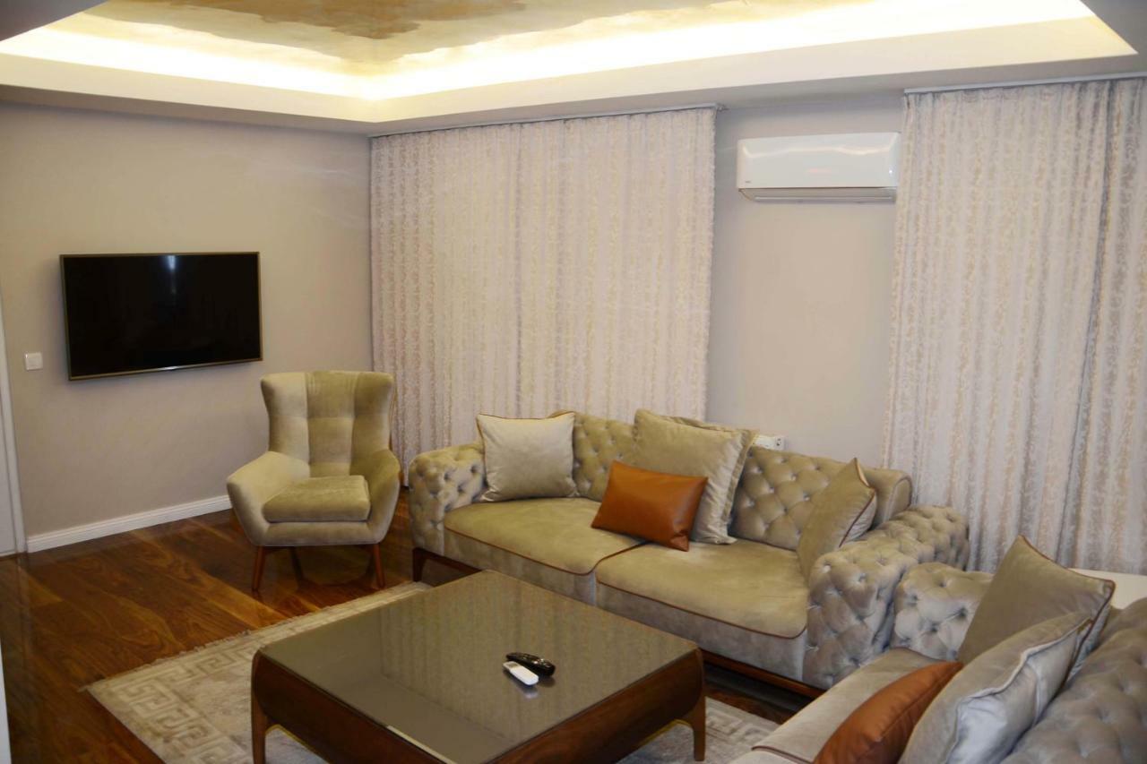 Hotel Begolli Pristina Esterno foto